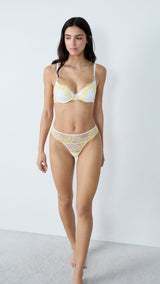 Etam somptueuse - N4 classique in jaune pale - Image 3