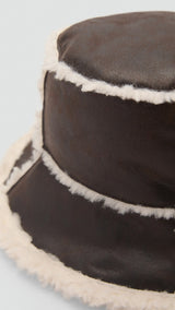 Mango beanie bond in chocolate