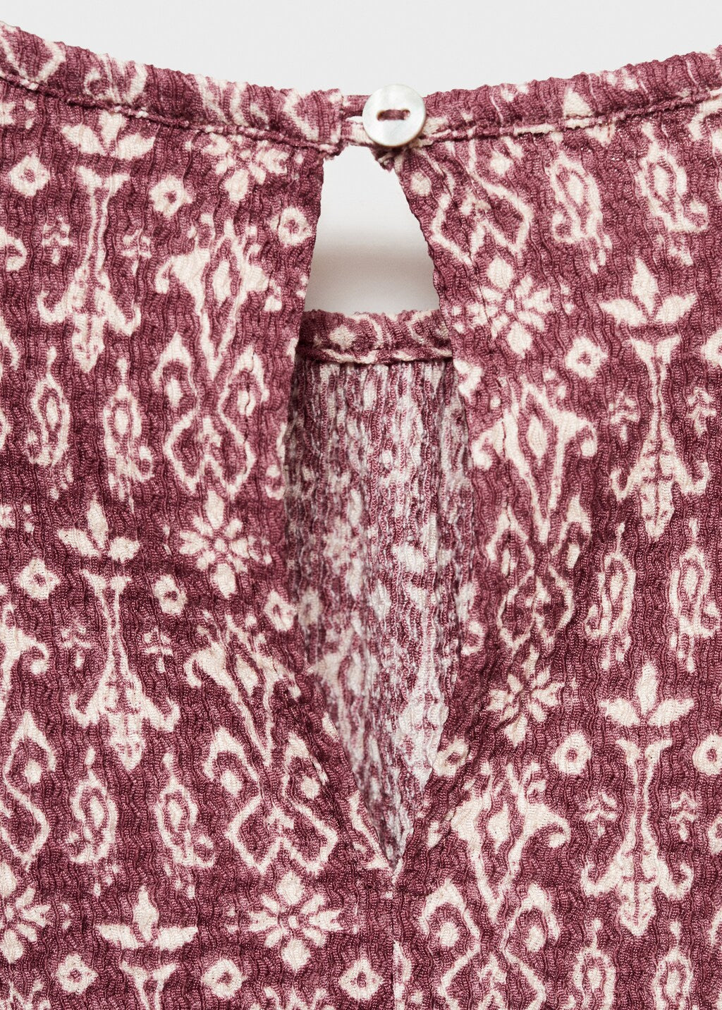 Mango t-shirt sonia in garnet - D0