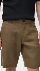 Mango bermudas carp in hunting - D1