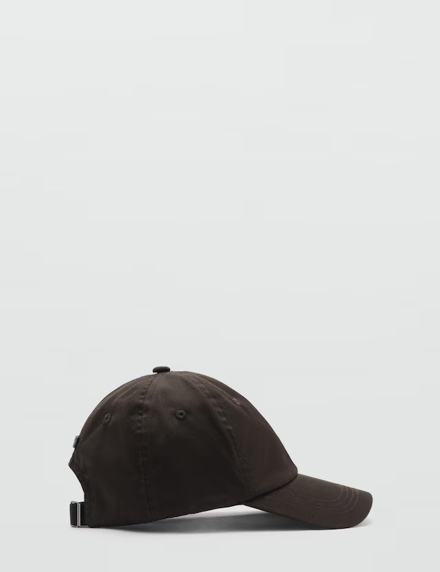 Mango cap basic in brown - B