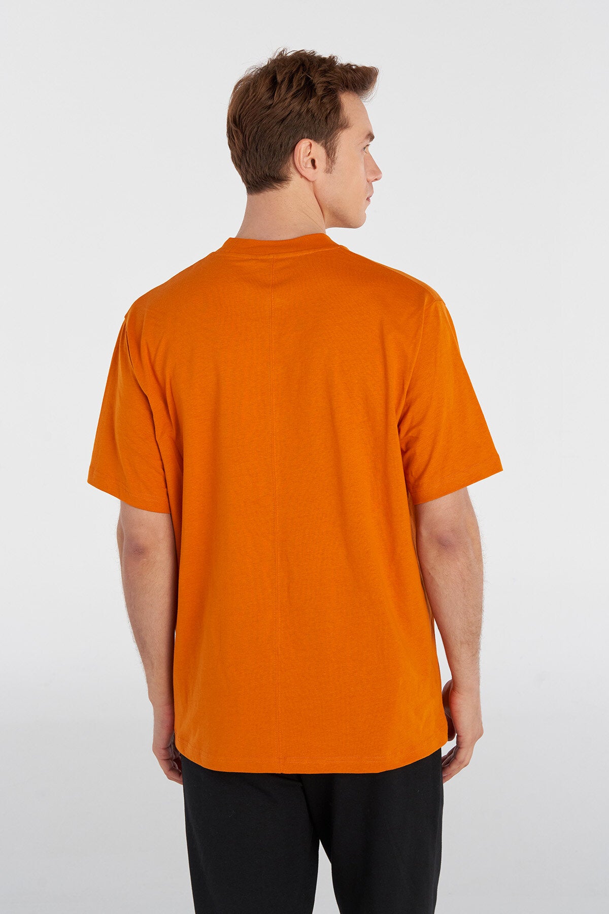 Hummel hmlBRITT oversize t-shirt s/s in marmalade - Image 8