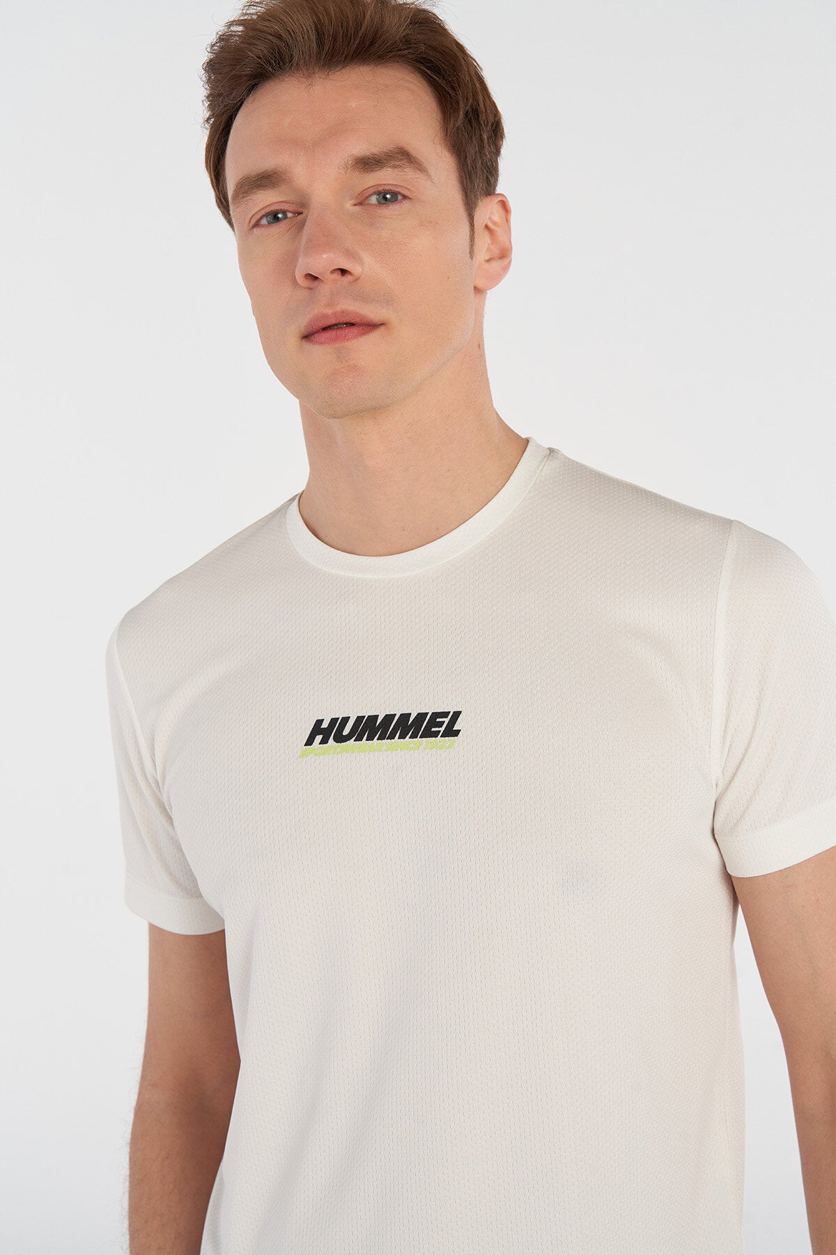 Hummel hmlFRED t-shirt s/s in off white - Image 2