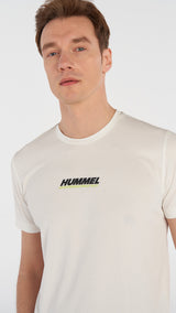 Hummel hmlFRED t-shirt s/s in off white - Image 2