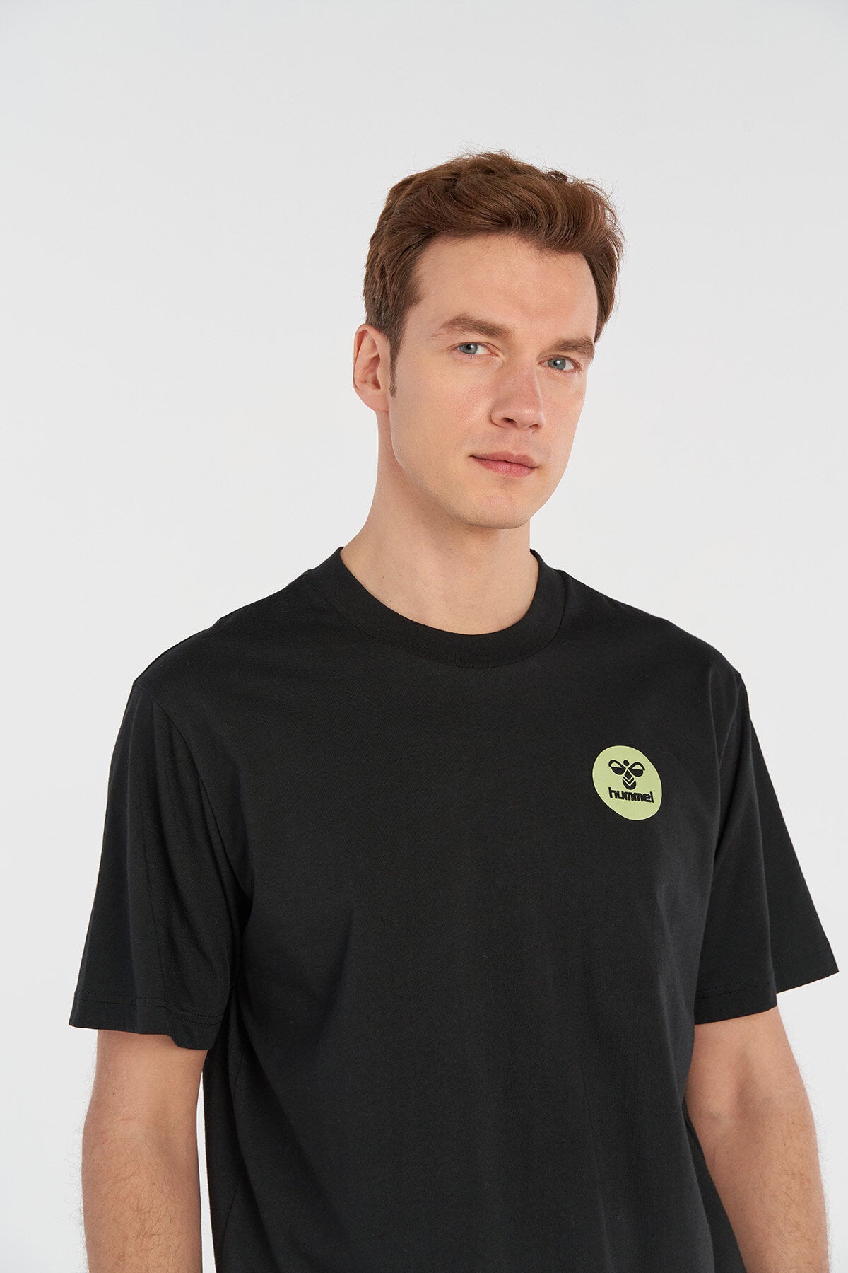 Hummel hmlMATTEO oversize t-shirt s/s in black - Image 2