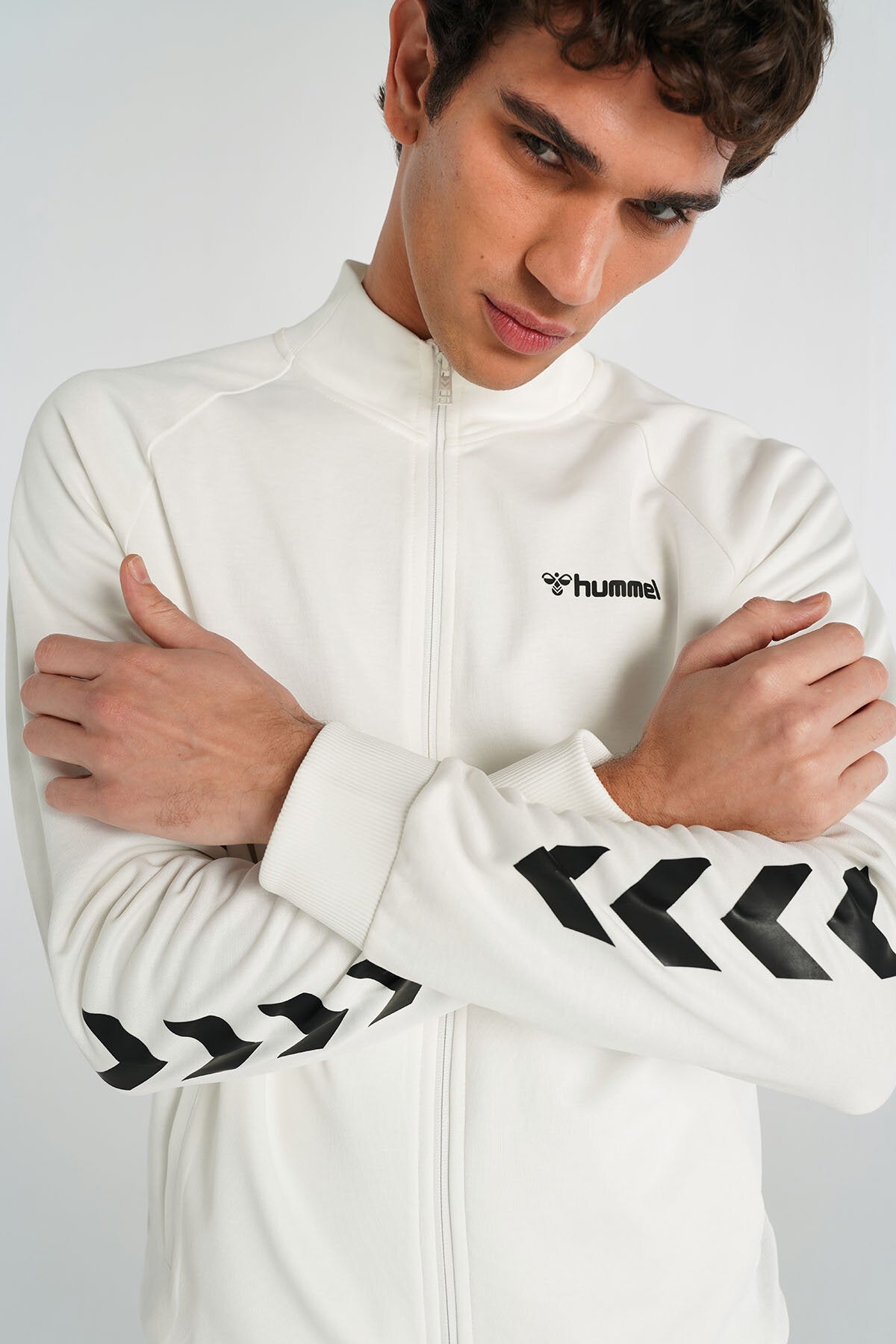 Hummel hmlFALCONZO zip jacket in off white - Image 2