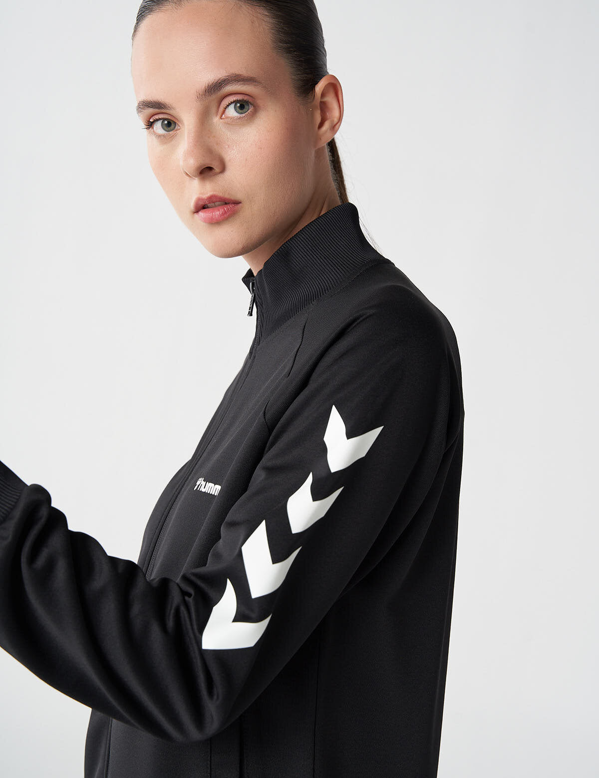 Hummel hmlGENESA zip jacket in black - Image 2