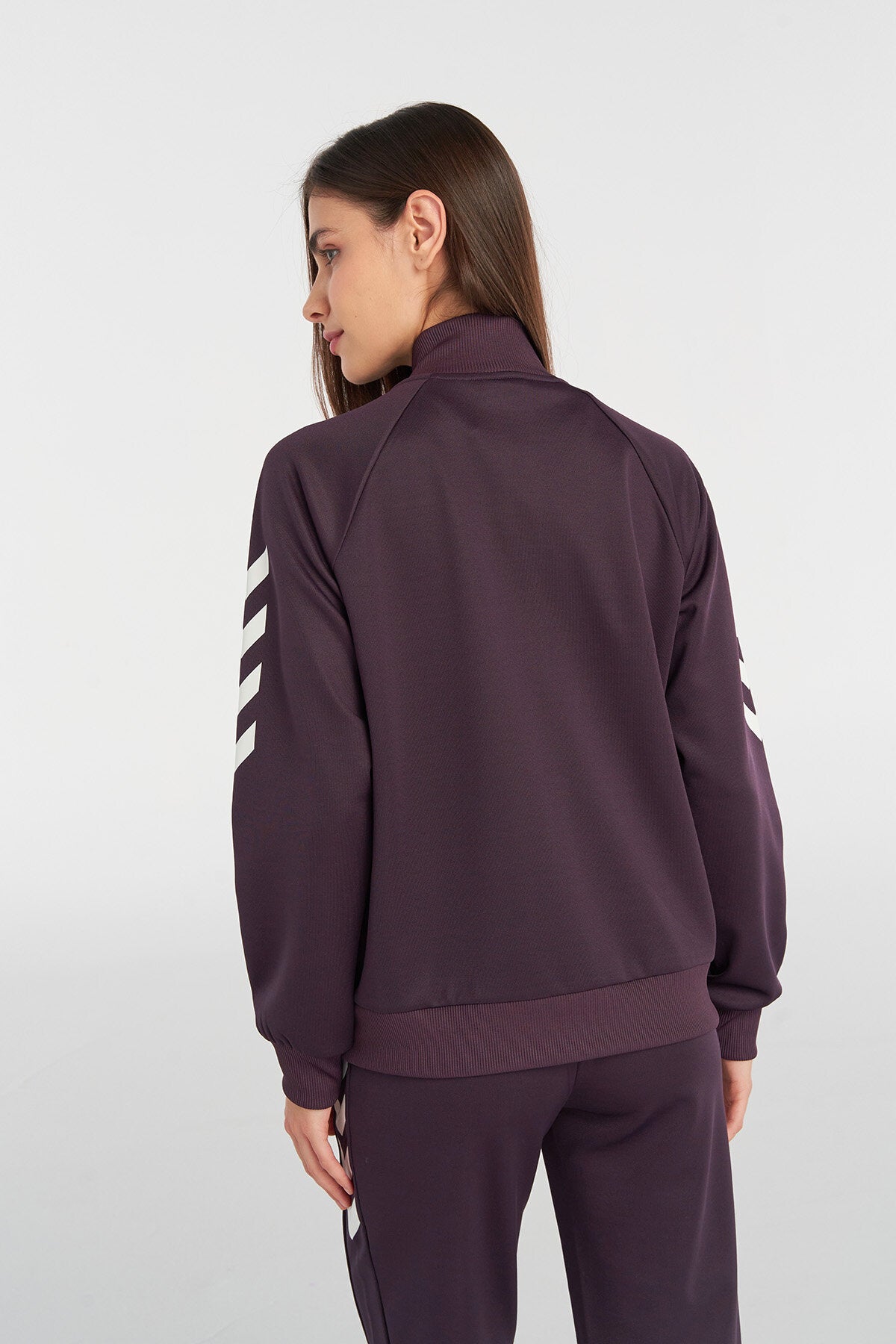 Hummel hmlGENESA zip jacket in plum perfect - Image 3