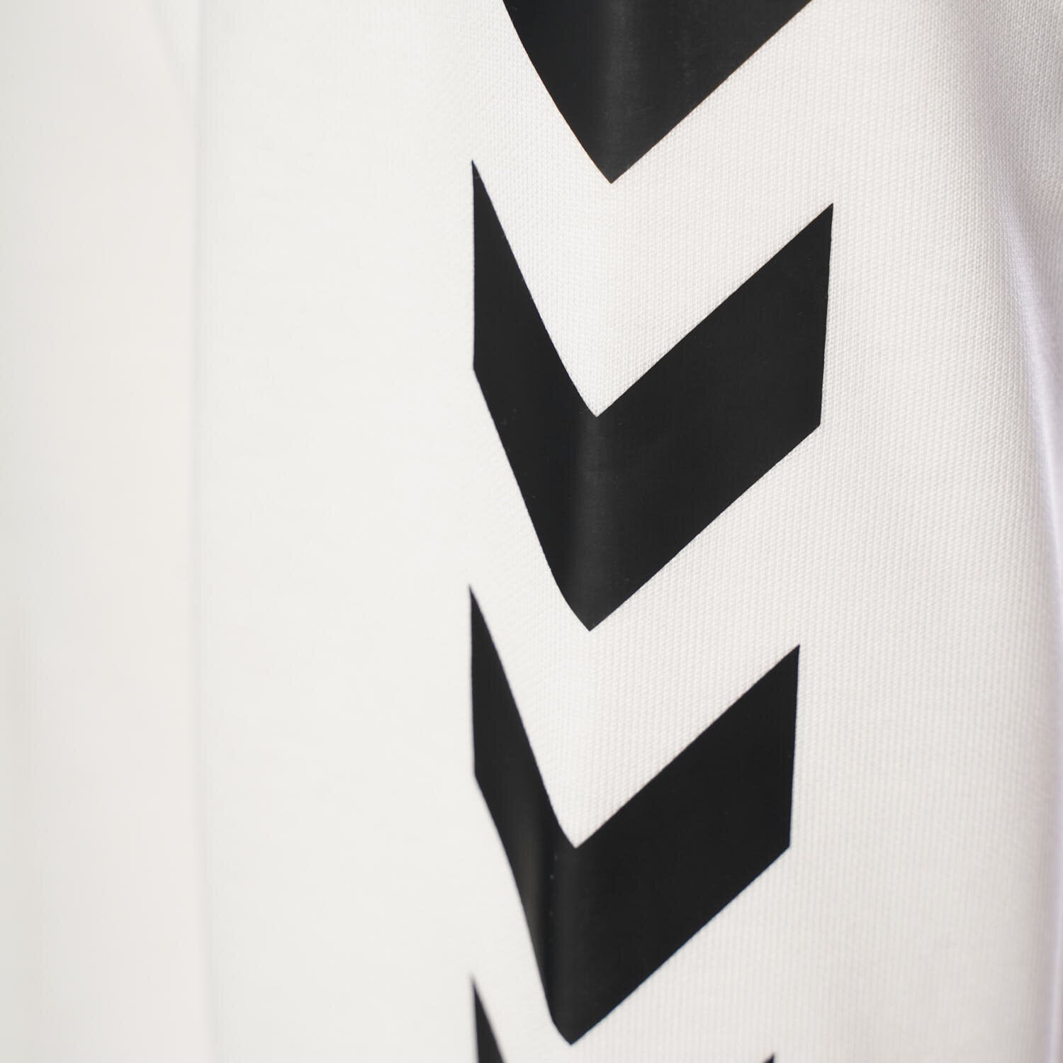 Hummel hmlGENESA zip jacket in off white - Image 7