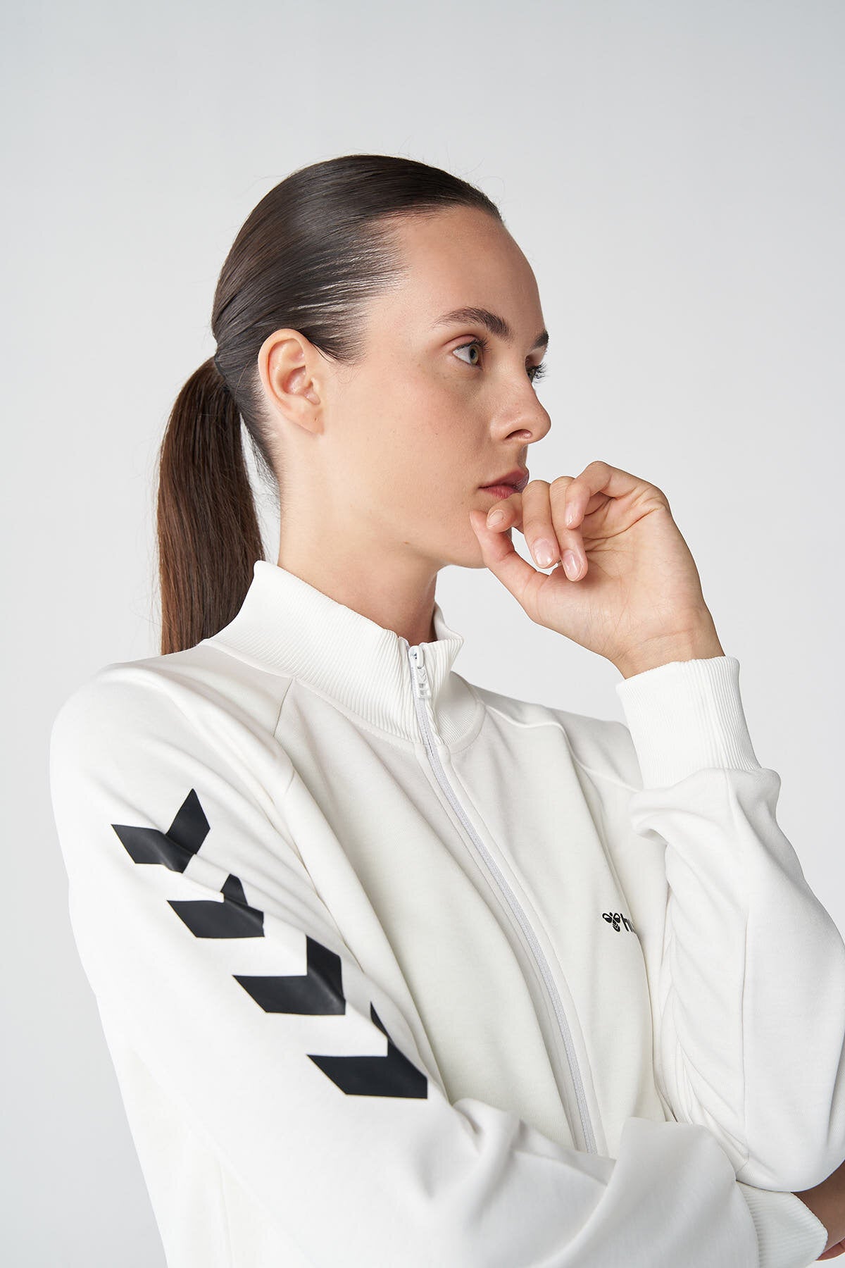 Hummel hmlGENESA zip jacket in off white - Image 2