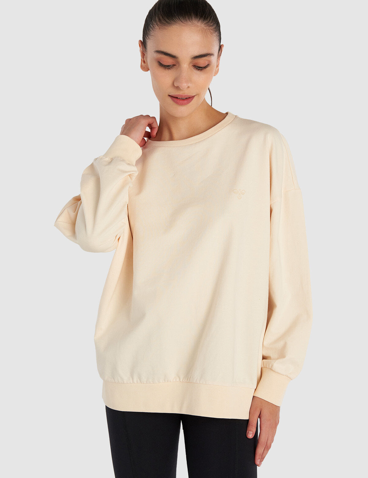 Hummel hmlAMBER sweatshirt in whitecap grey - Image 1