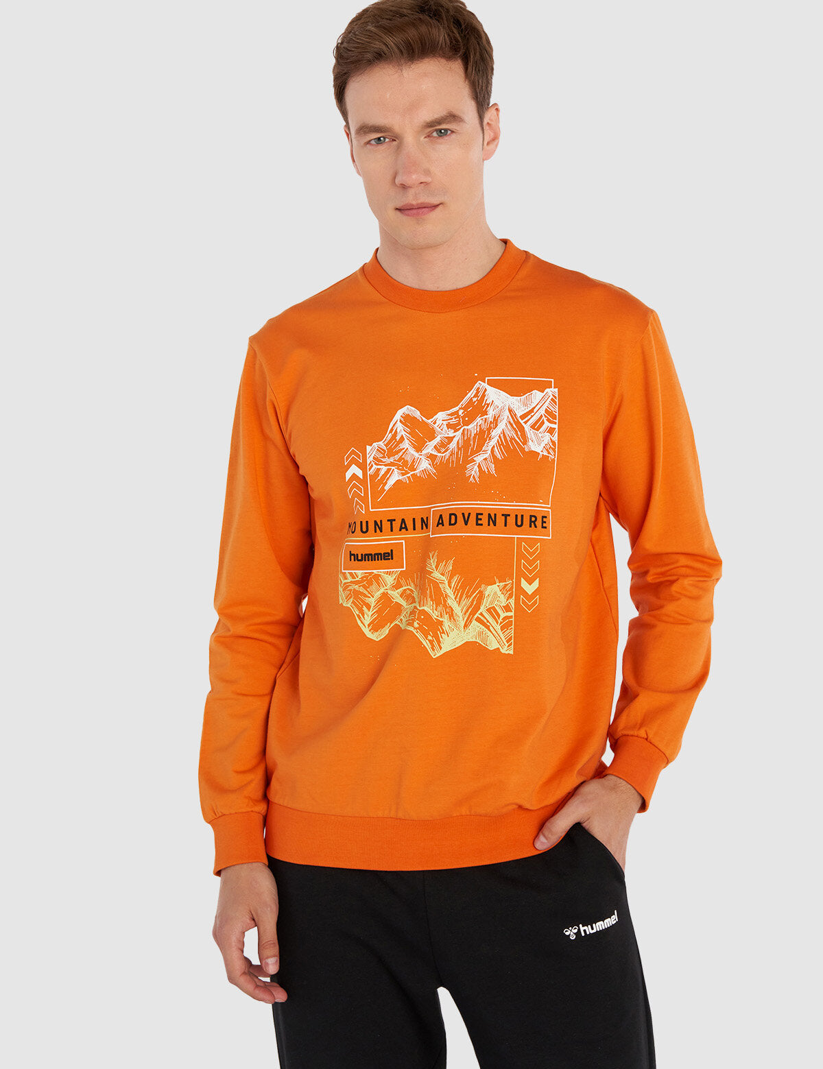 Hummel hmlGILBERTO sweatshirt in marmalade - Image 1
