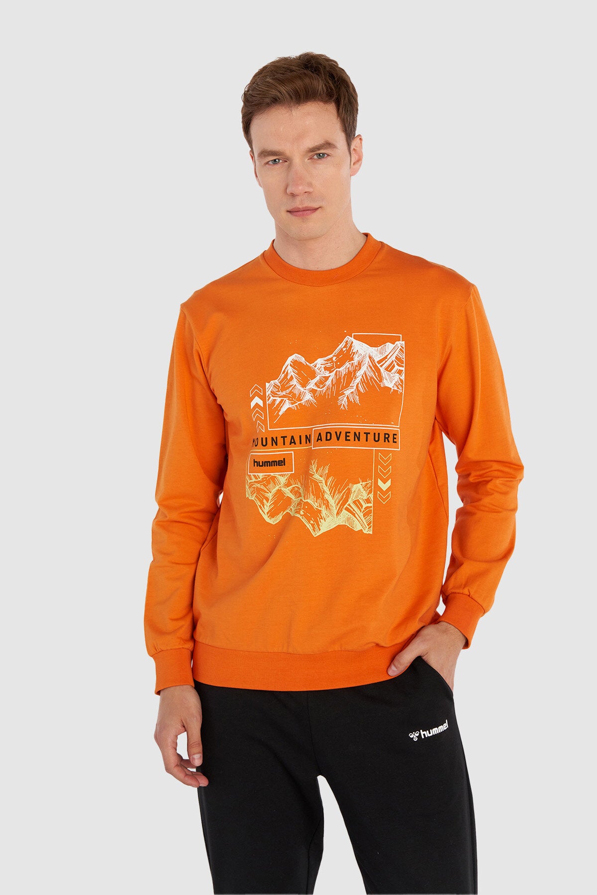 Hummel hmlGILBERTO sweatshirt in marmalade - Image 1