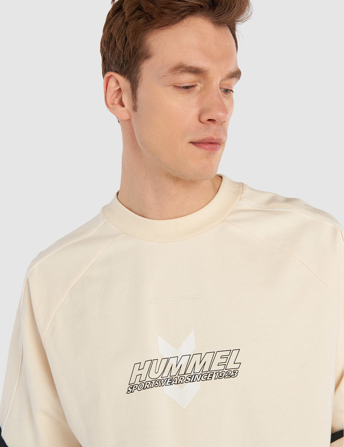 Hummel hmlJIMMY oversize sweatshirt in whitecap grey - Image 2