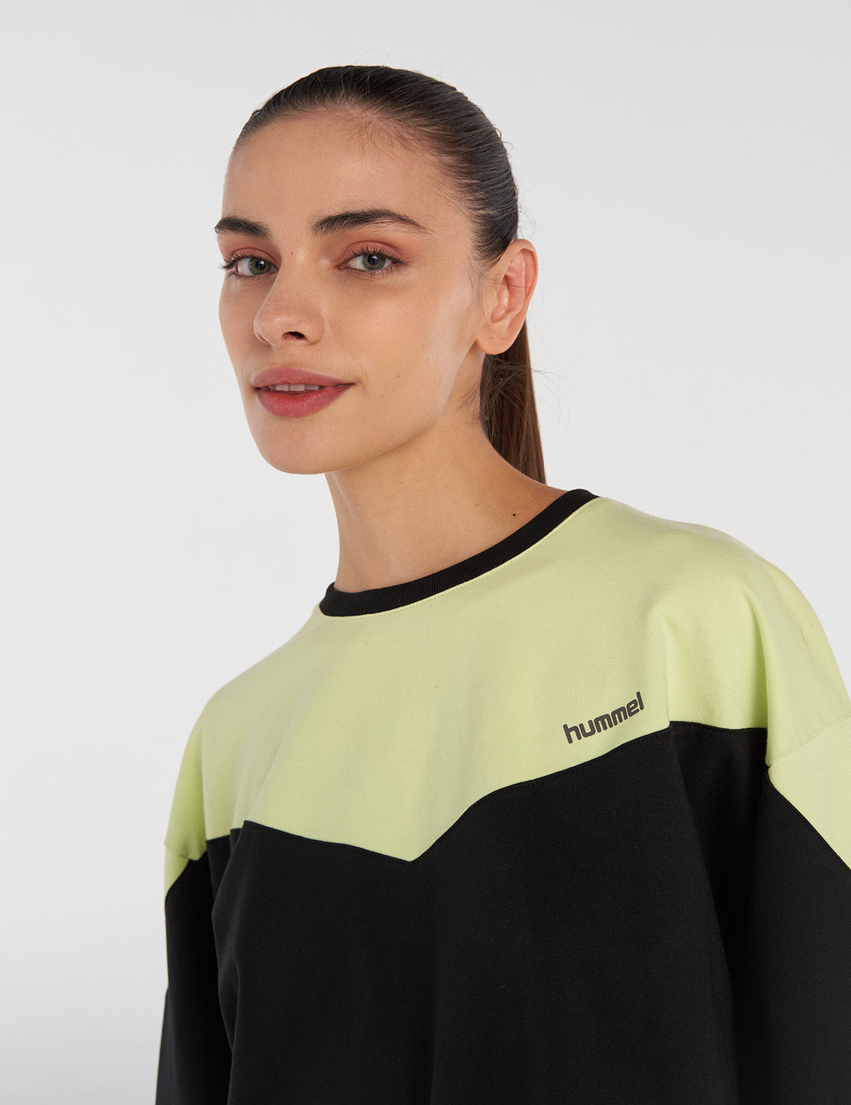 Hummel hmlMISTY sweatshirt in black - Image 2