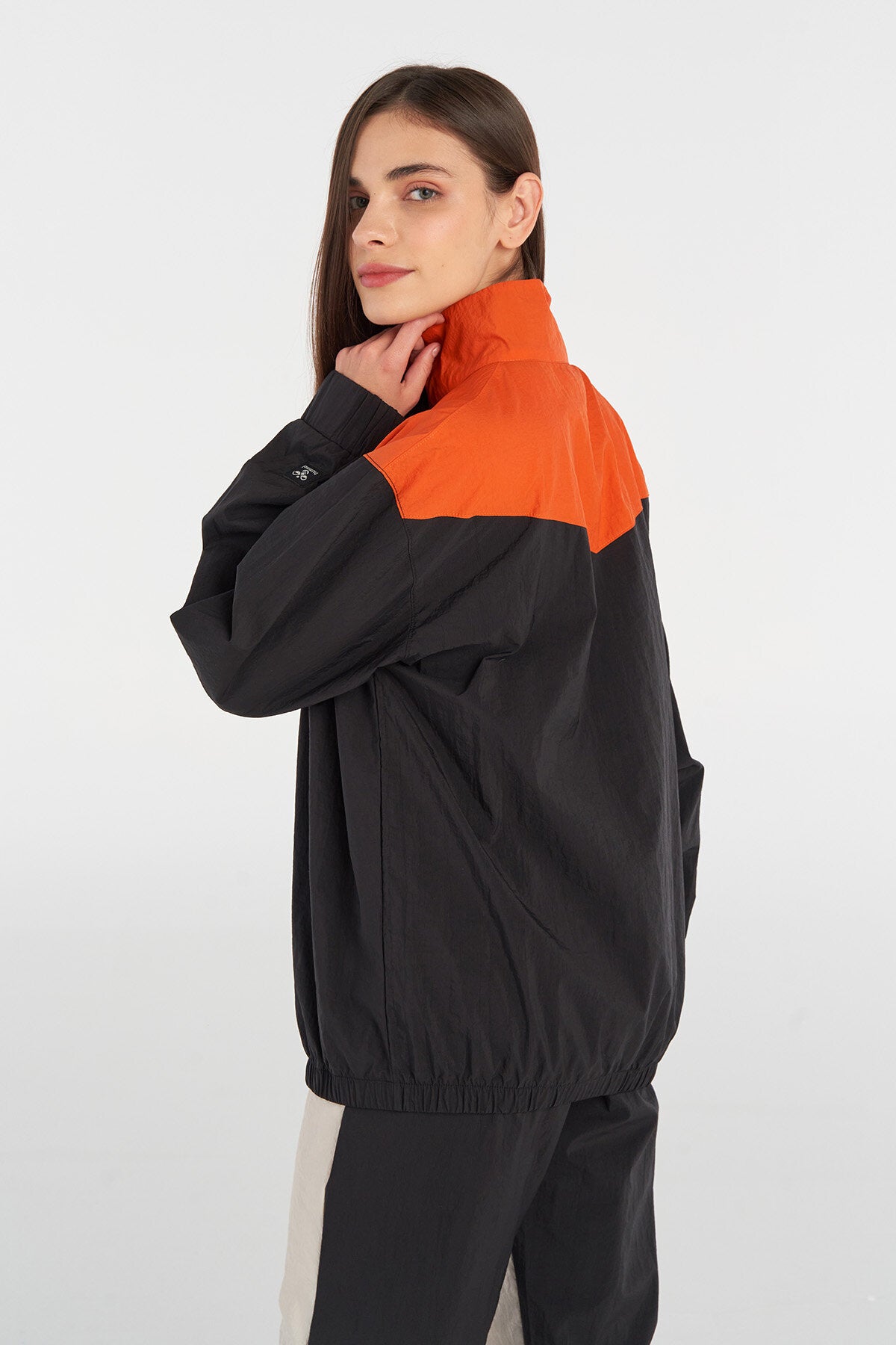 Hummel hmlTRACY zip jacket in black - Image 8
