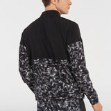 Hummel hmlMETEN zip jacket in black - Image 3