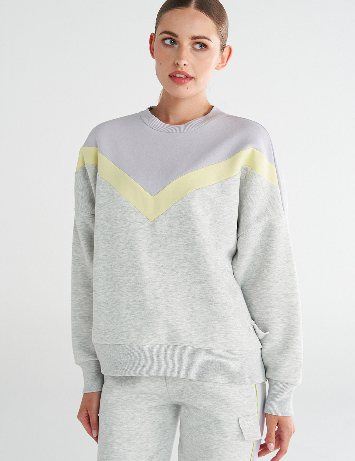 Hummel bexley sweatshirt in snow melange - Image 1