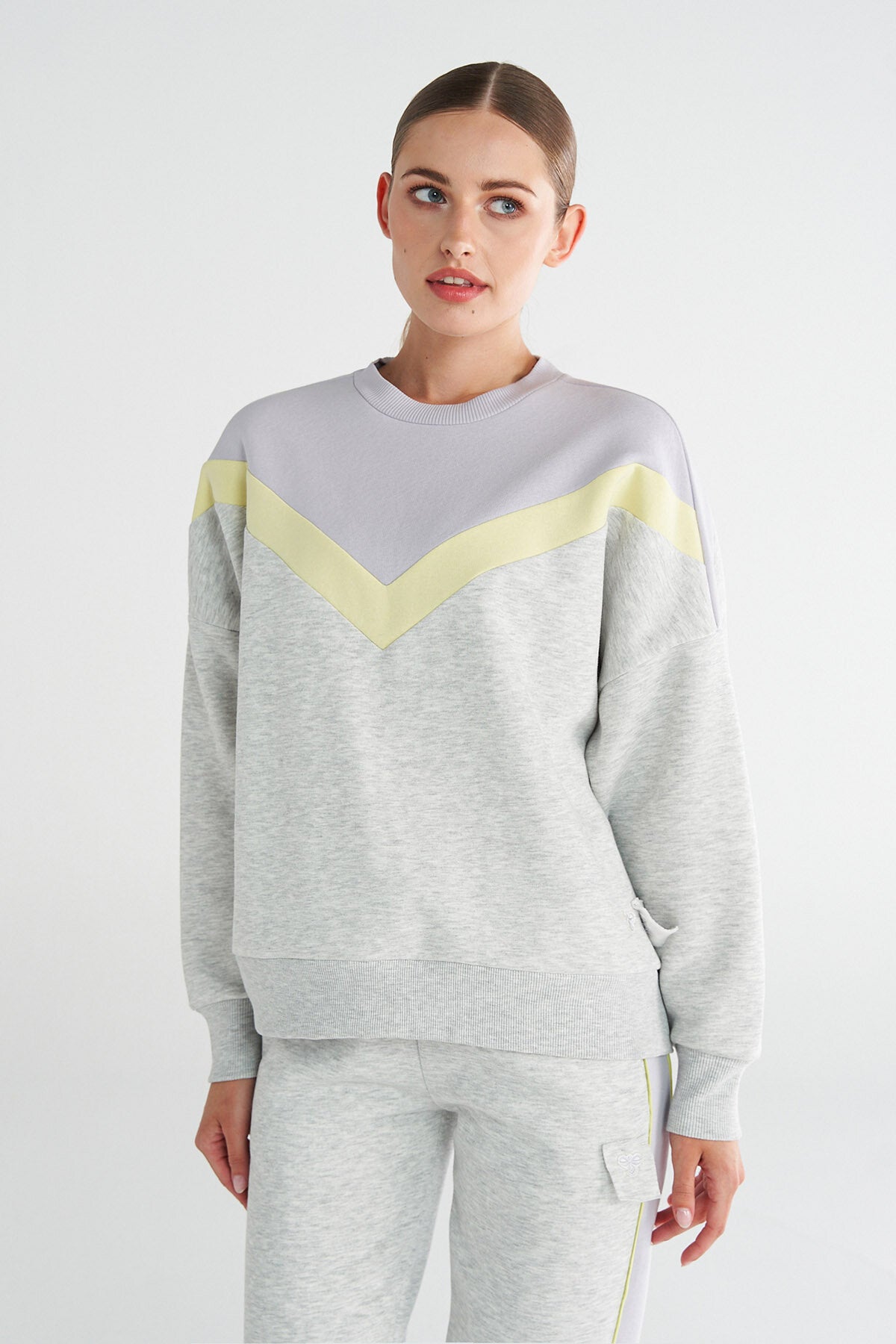 Hummel bexley sweatshirt in snow melange - Image 1