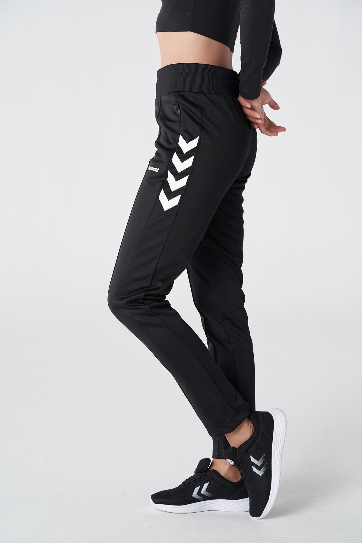 Hummel hmlGENESA pants in black - Image 3