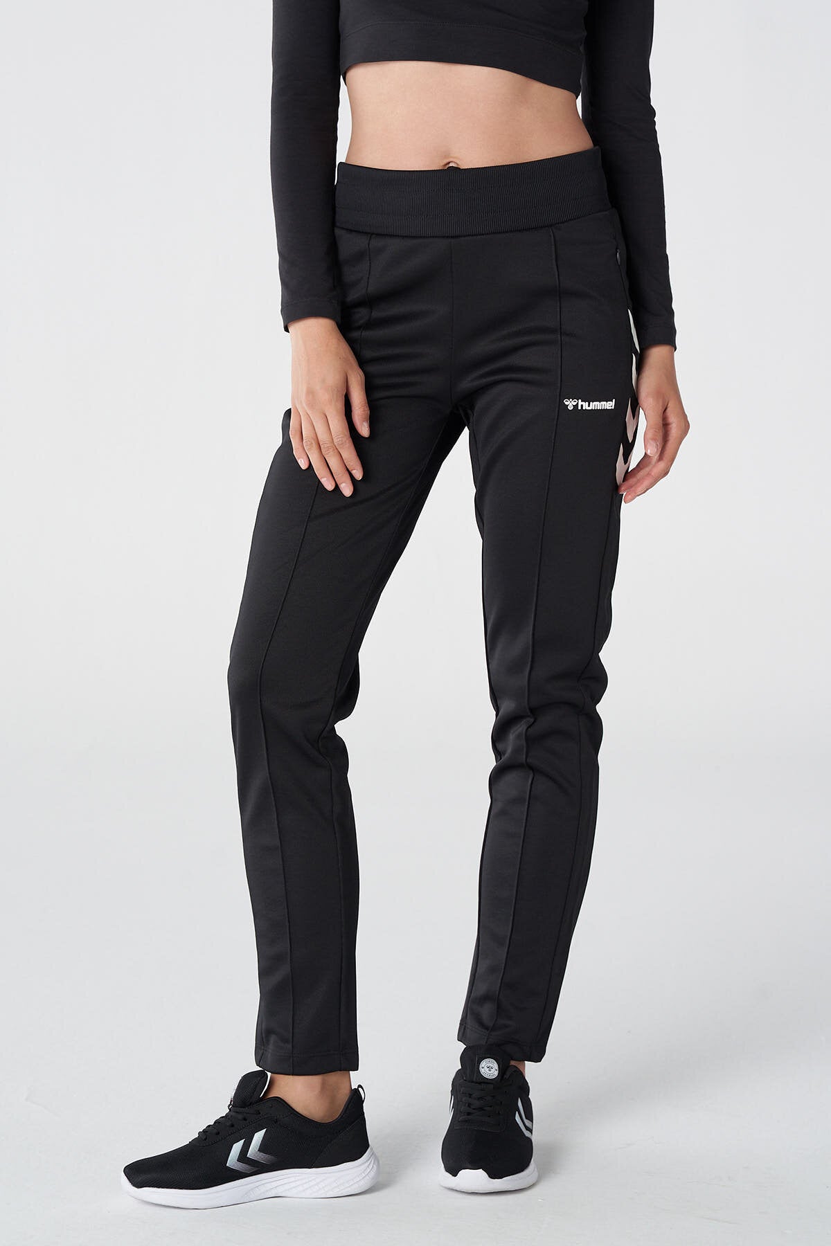 Hummel hmlGENESA pants in black - Image 1
