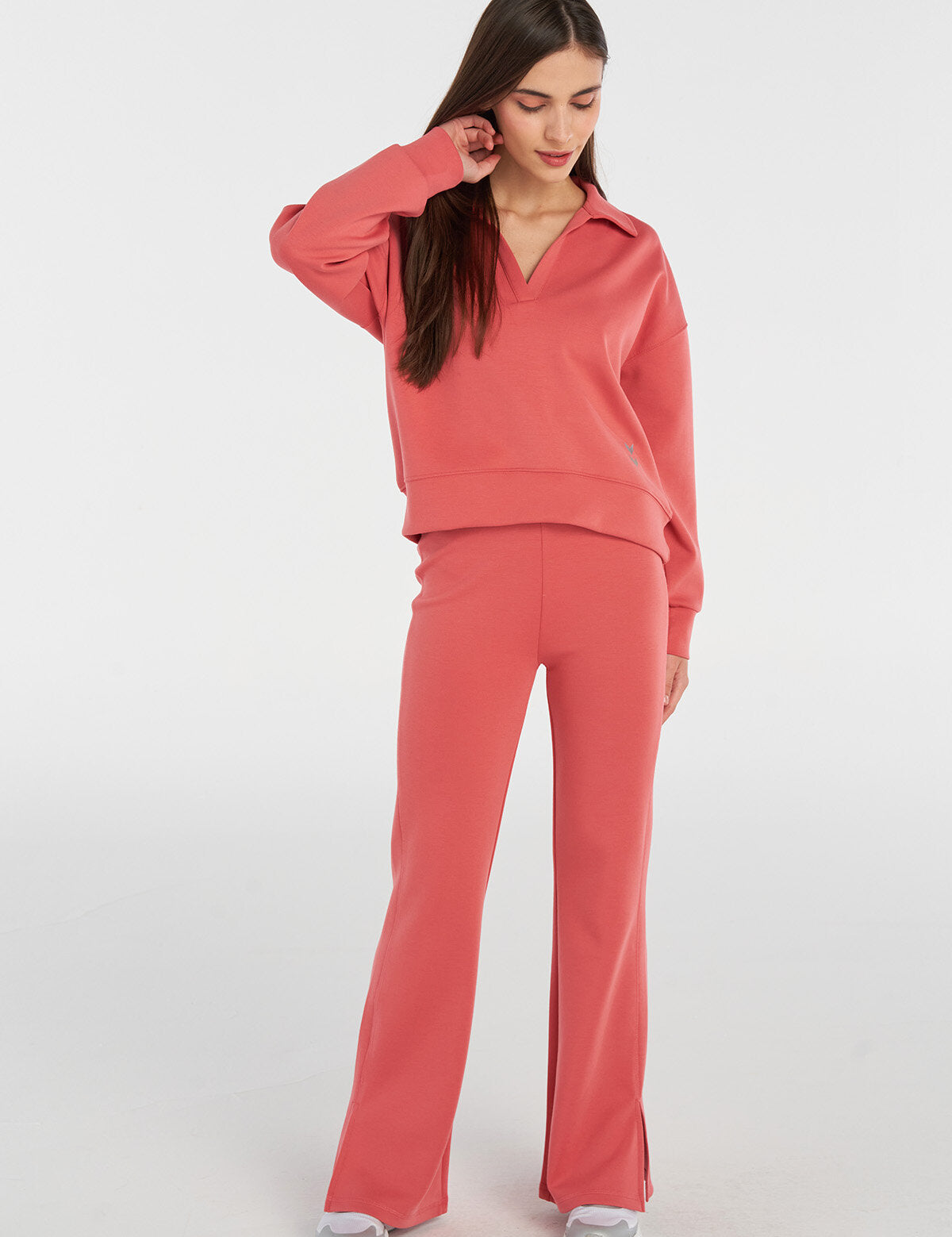Hummel hmlBOLETTE pants in mineral red - Image 2