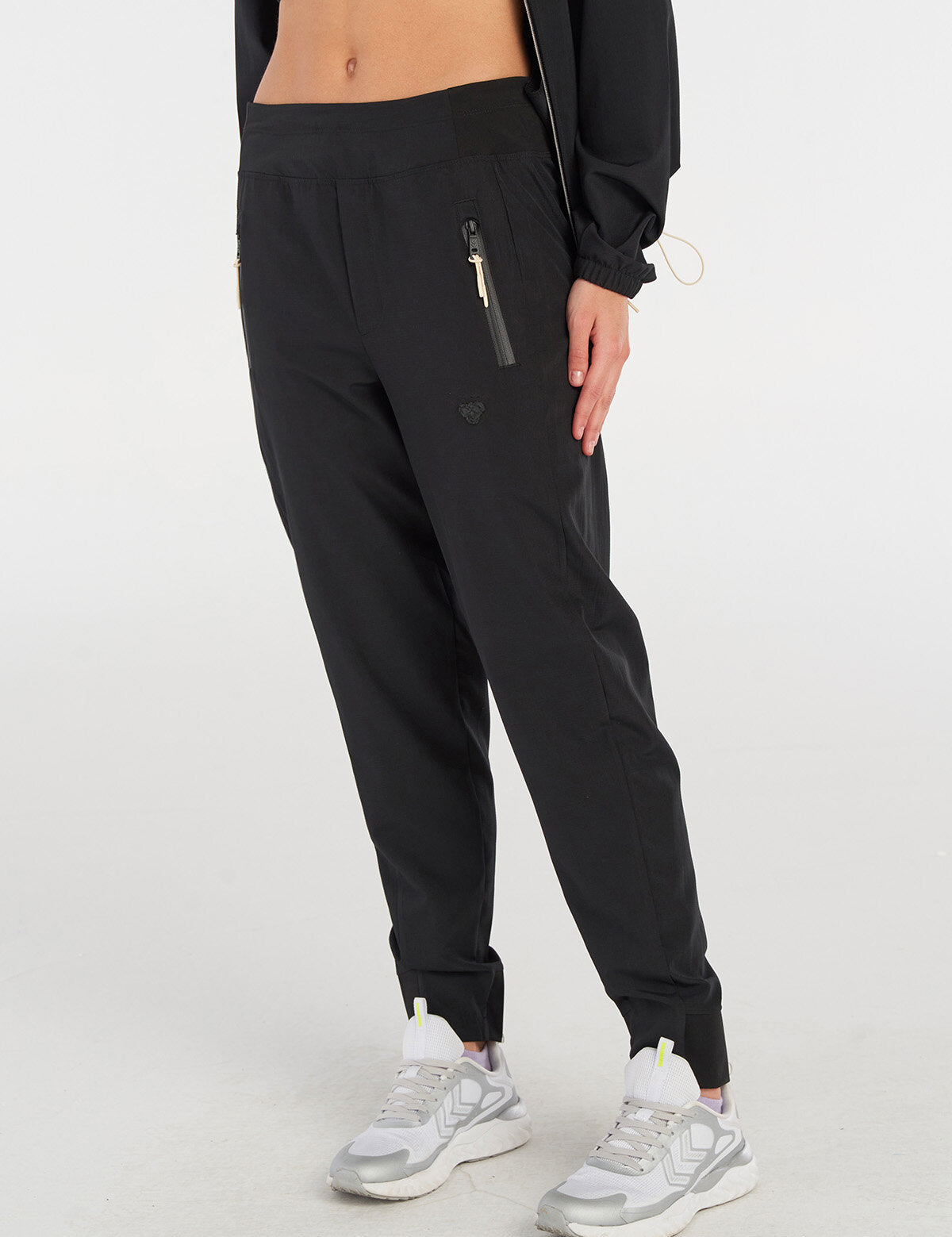 Hummel hmlEDNA pants in black - Image 1