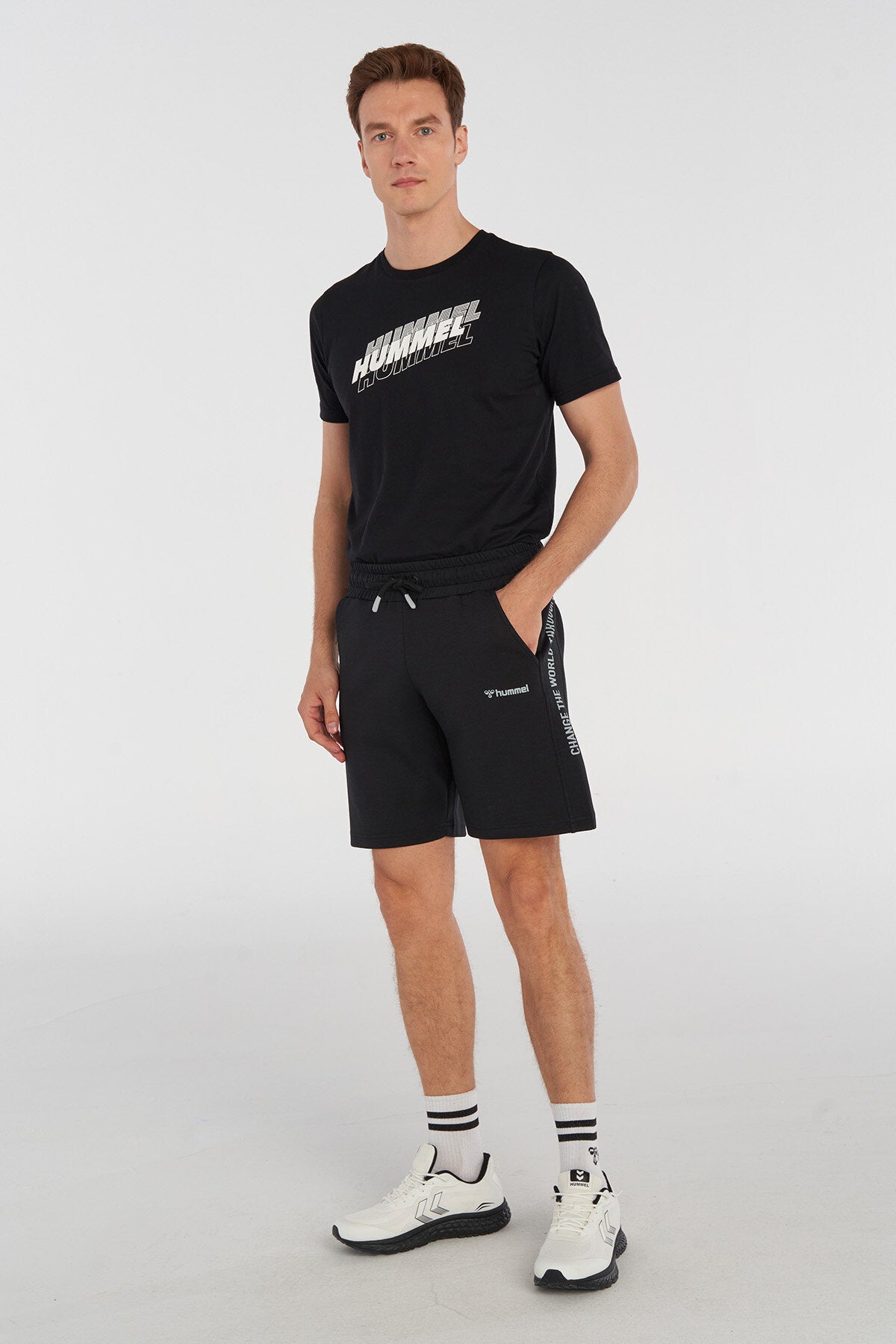 Hummel hmlGORAN shorts in black - Image 2