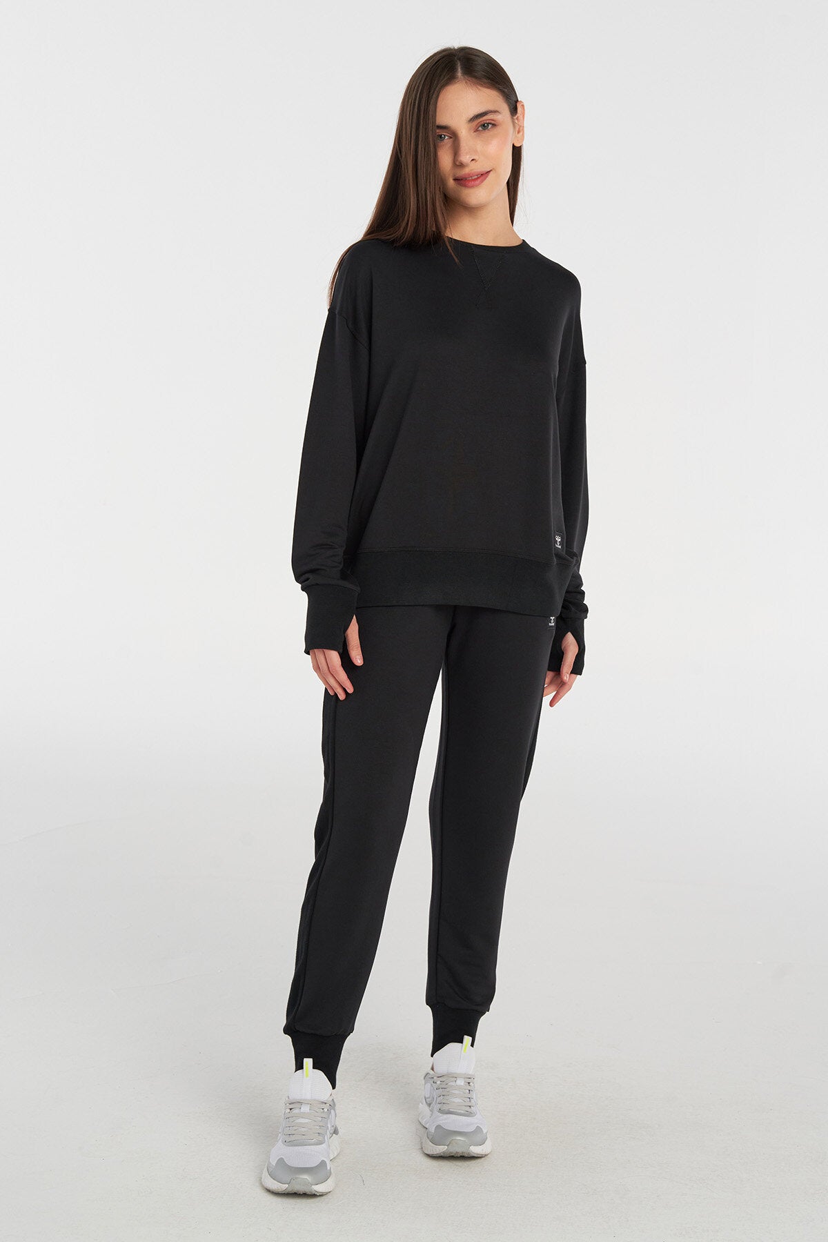 Hummel hmlJONINA pants in black - Image 2