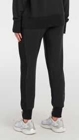 Hummel hmlJONINA pants in black - Image 3