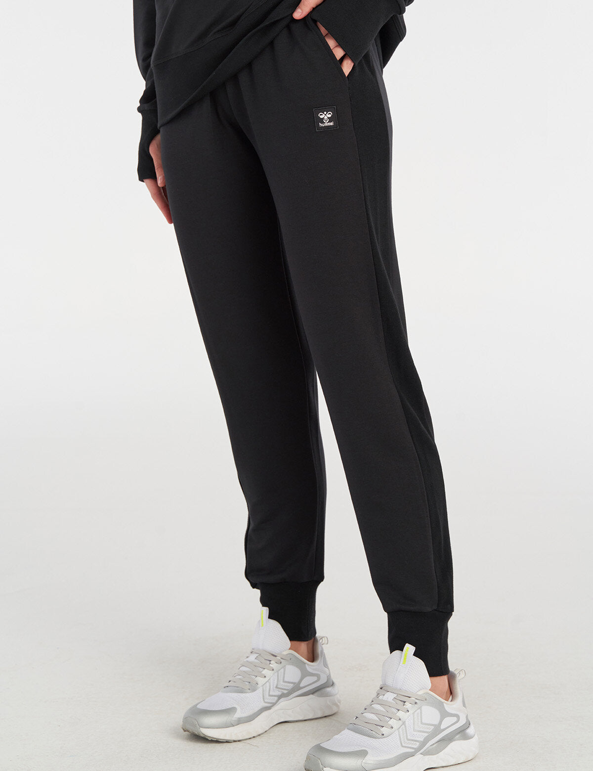 Hummel hmlJONINA pants in black - Image 1