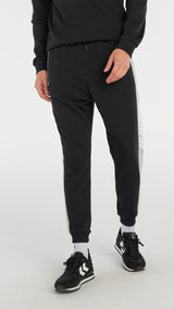 Hummel hmlKENDRICK pants in black - Image 1