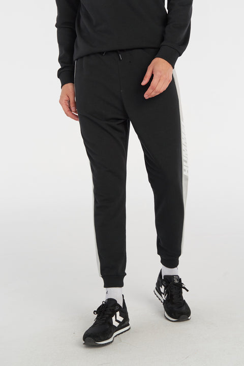 Hummel hmlKENDRICK pants in black