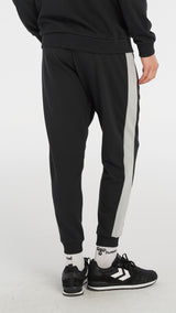 Hummel hmlKENDRICK pants in black - Image 3
