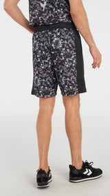 Hummel hmlMEGA shorts in black - Image 3