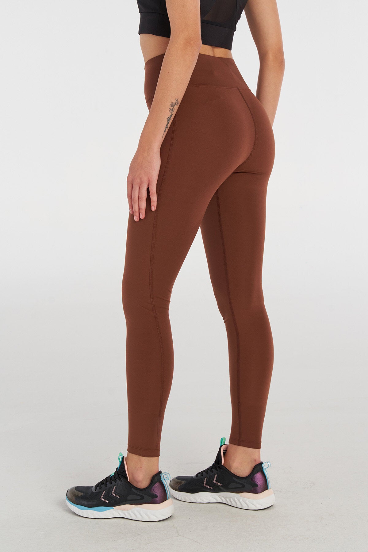 Hummel hmlPEARL tights in cappucino - Image 3
