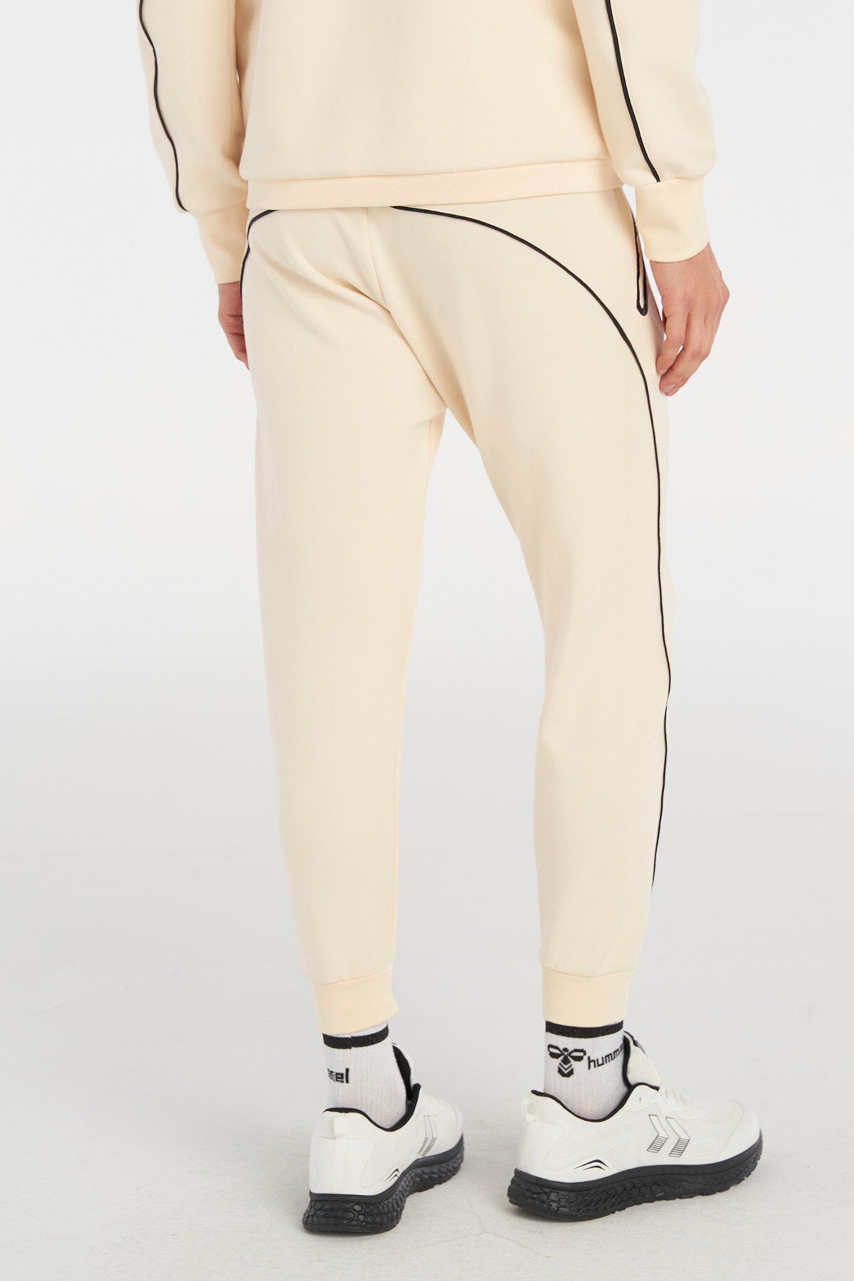 Hummel hmlROYAL pants in whitecap grey - Image 3