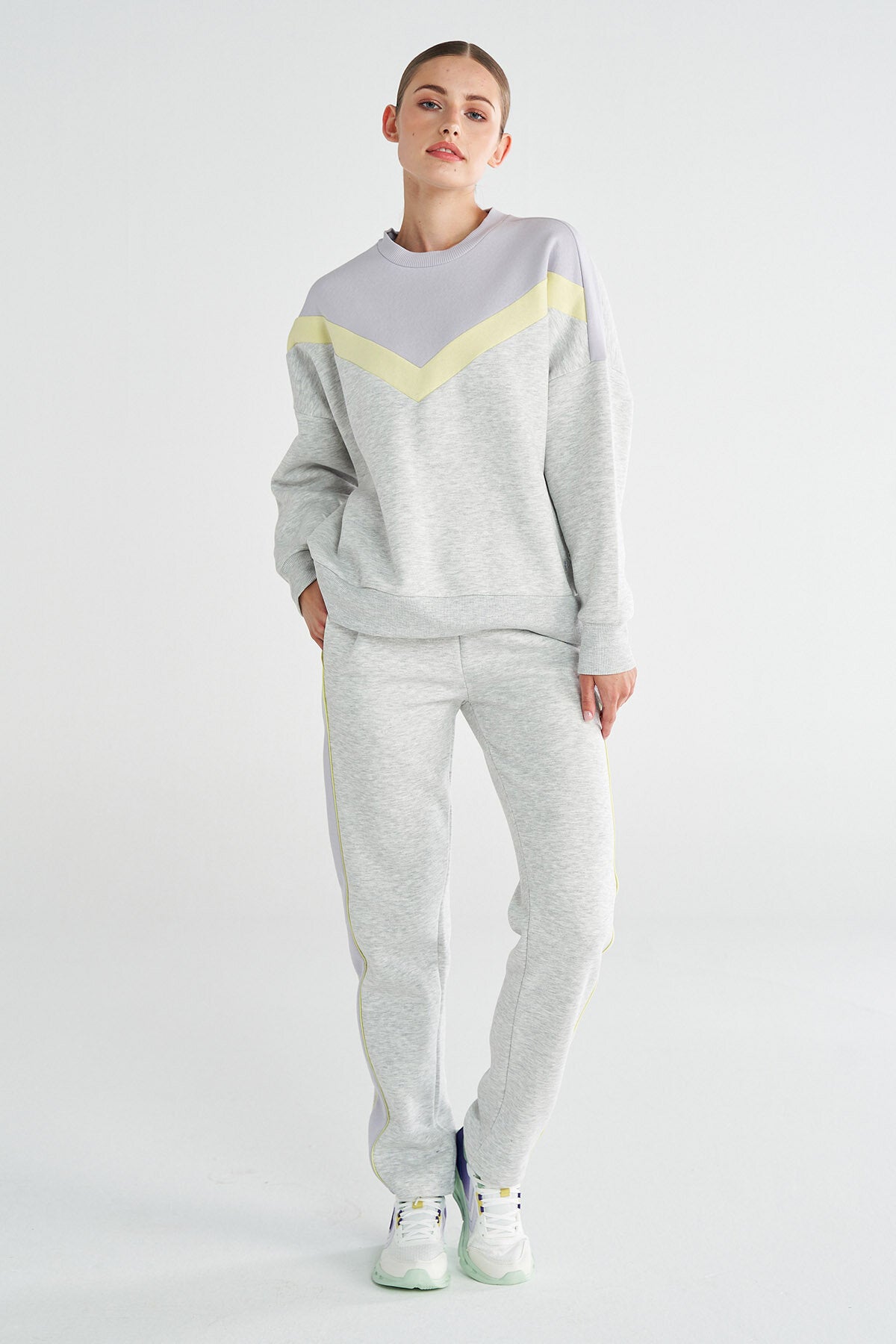 Hummel bexley pants in snow melange - Image 2