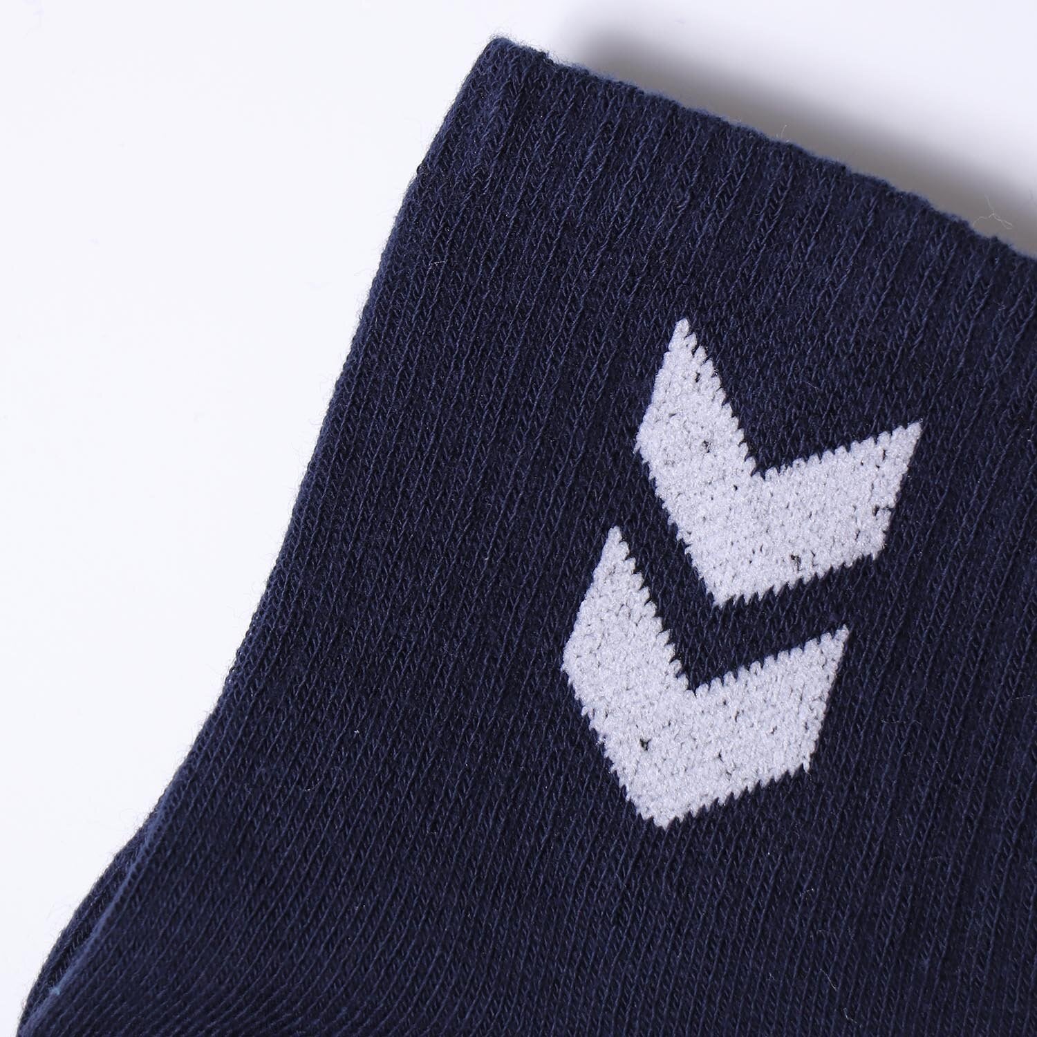 Hummel hmlMEDIUM v2 size socks in dress blue - Image 8