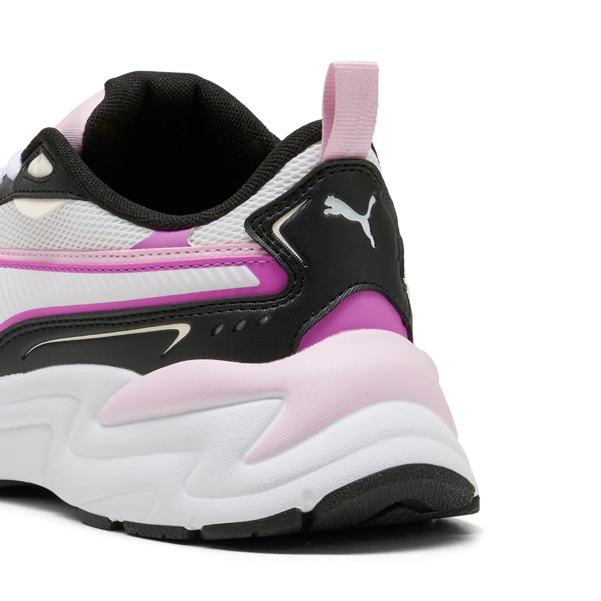 PUMA X-ray 4 sneakers unisex in white and electric orchid