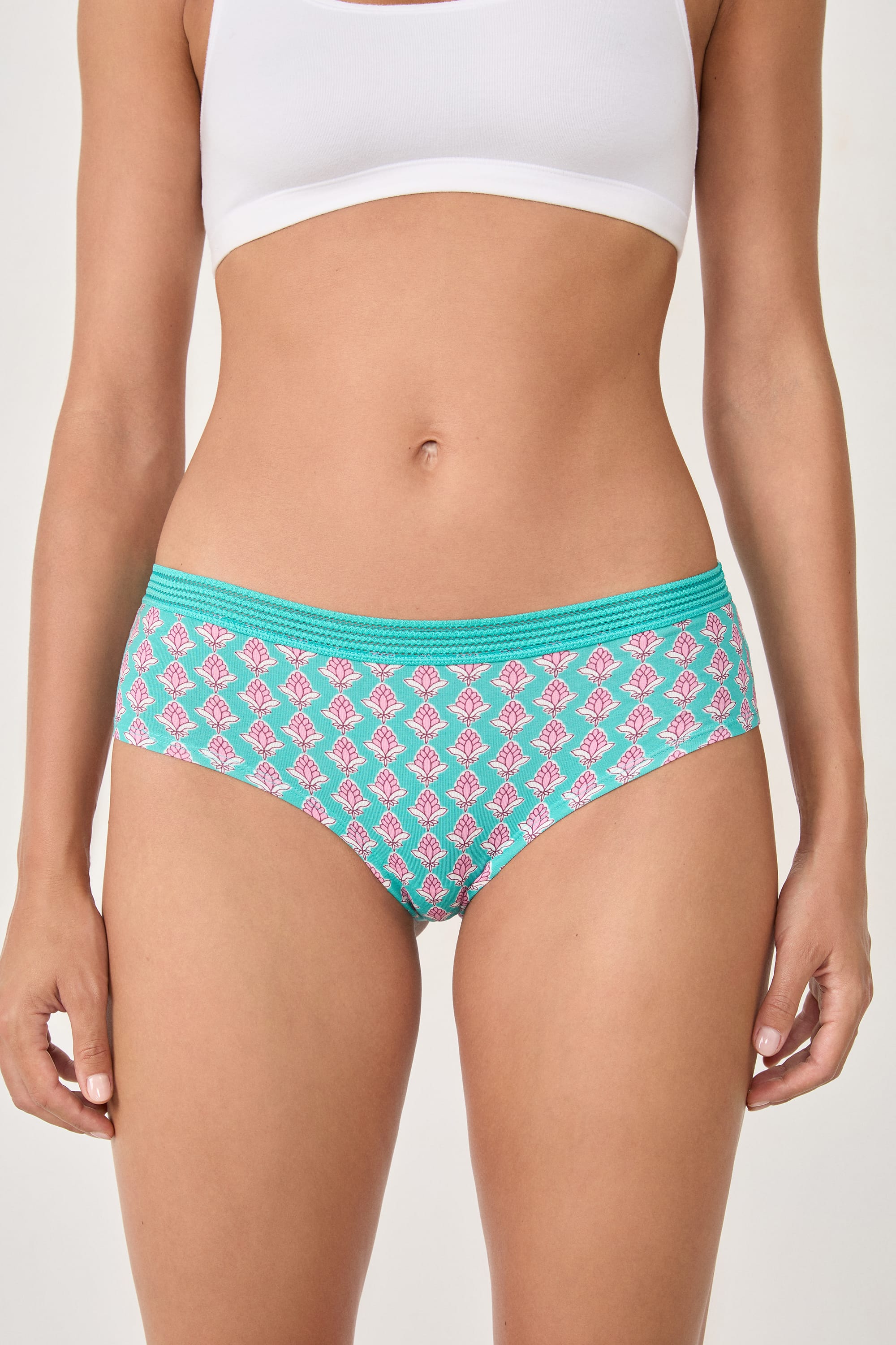 Etam JACKIE LACE - 3 SHORTIES 08-25 in Fuchsia - View 1