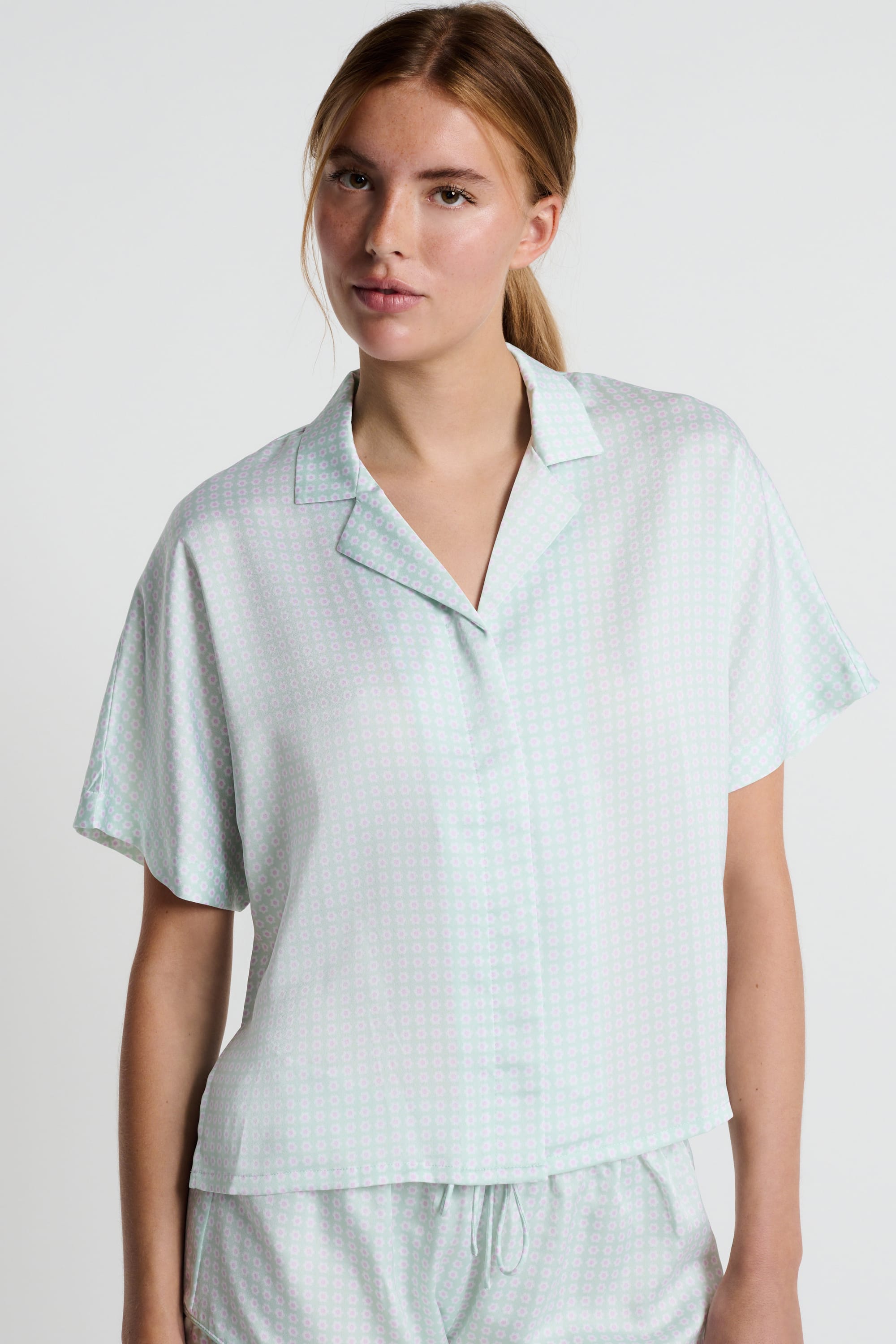 Etam NAFILAH - TOP MC SPE in Green Print - View 1