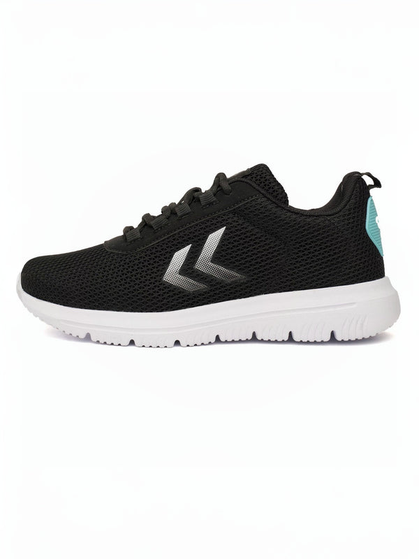 Hummel tyro in black
