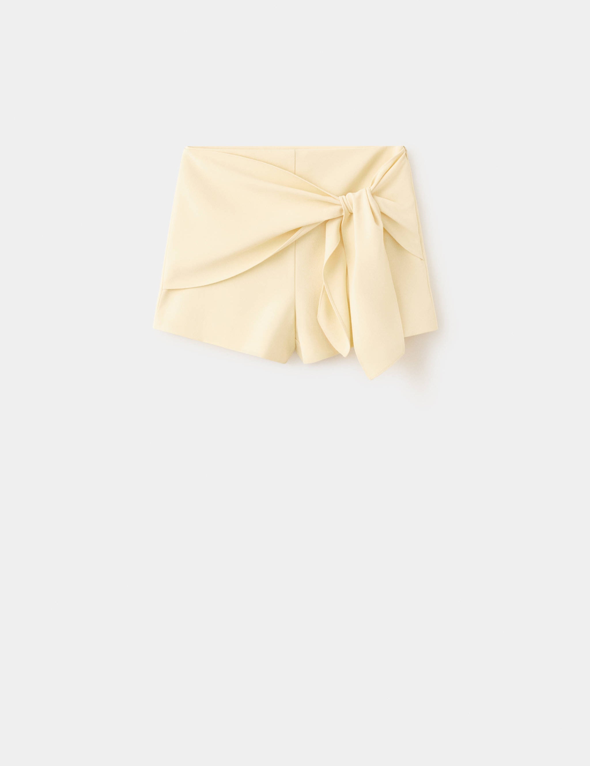 Mango shorts pistacho in pastel yellow - Image 1
