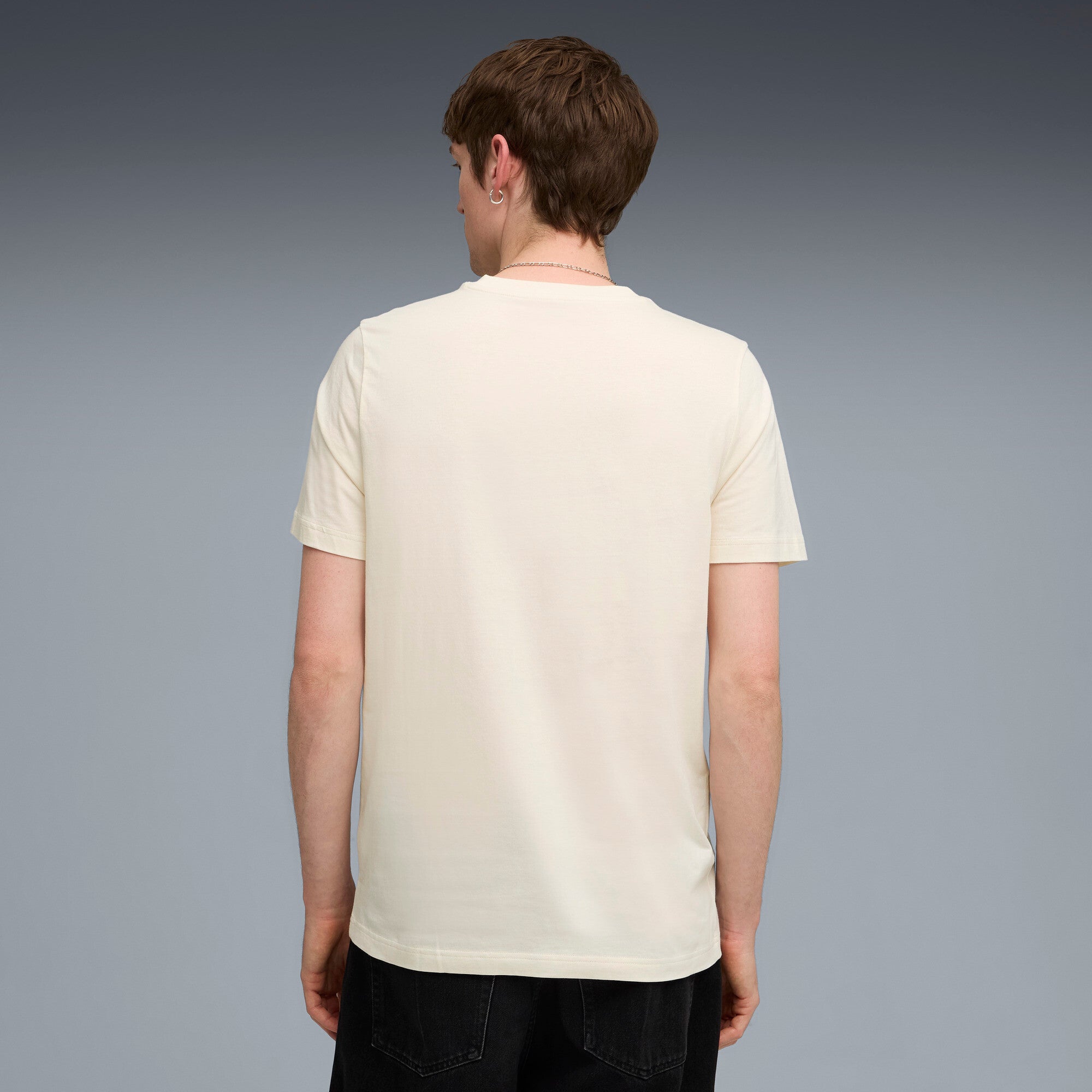 PUMA ESSENTIALS 2 colour small no. 1 logo tee in no dye - Image 2