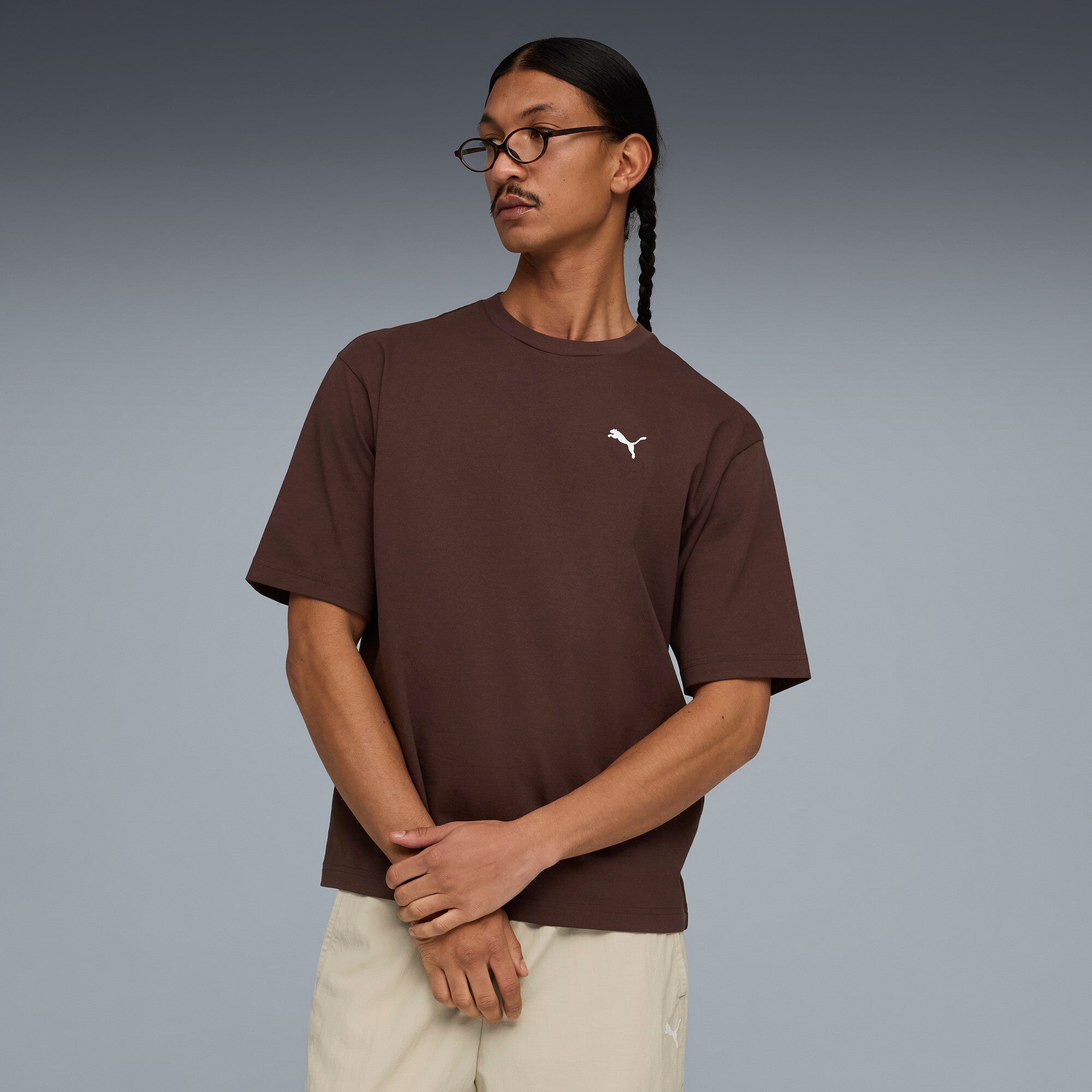 PUMA WARDROBE ESS boxy tee men in chocolate brown - Image 3