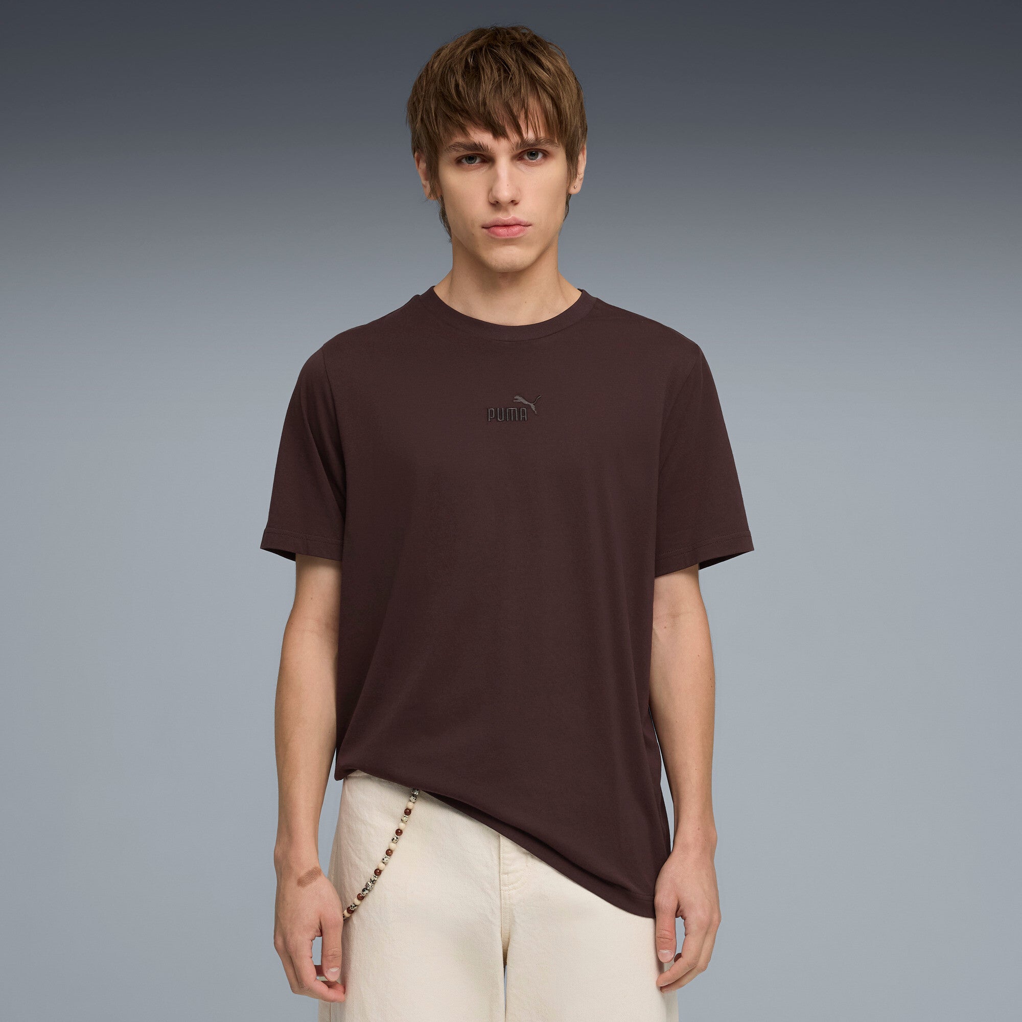 PUMA essentials small No.1 logo tee men in chocolate brown - Image 3