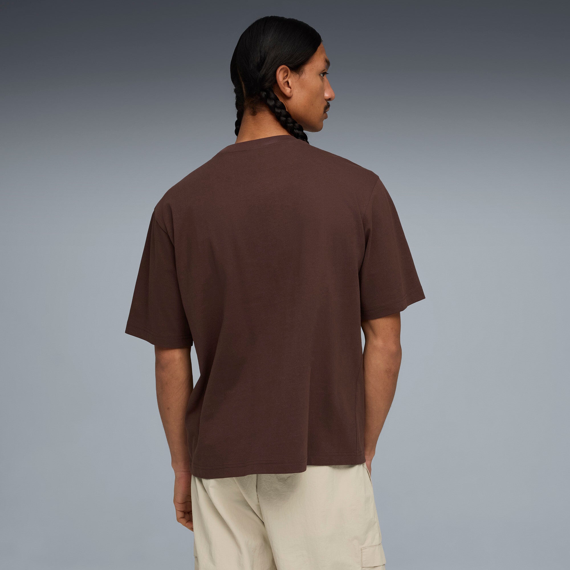 PUMA WARDROBE ESS boxy tee men in chocolate brown - Image 4