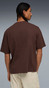 PUMA WARDROBE ESS boxy tee men in chocolate brown - Image 4