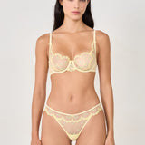 Etam reveuse - string in vanilla